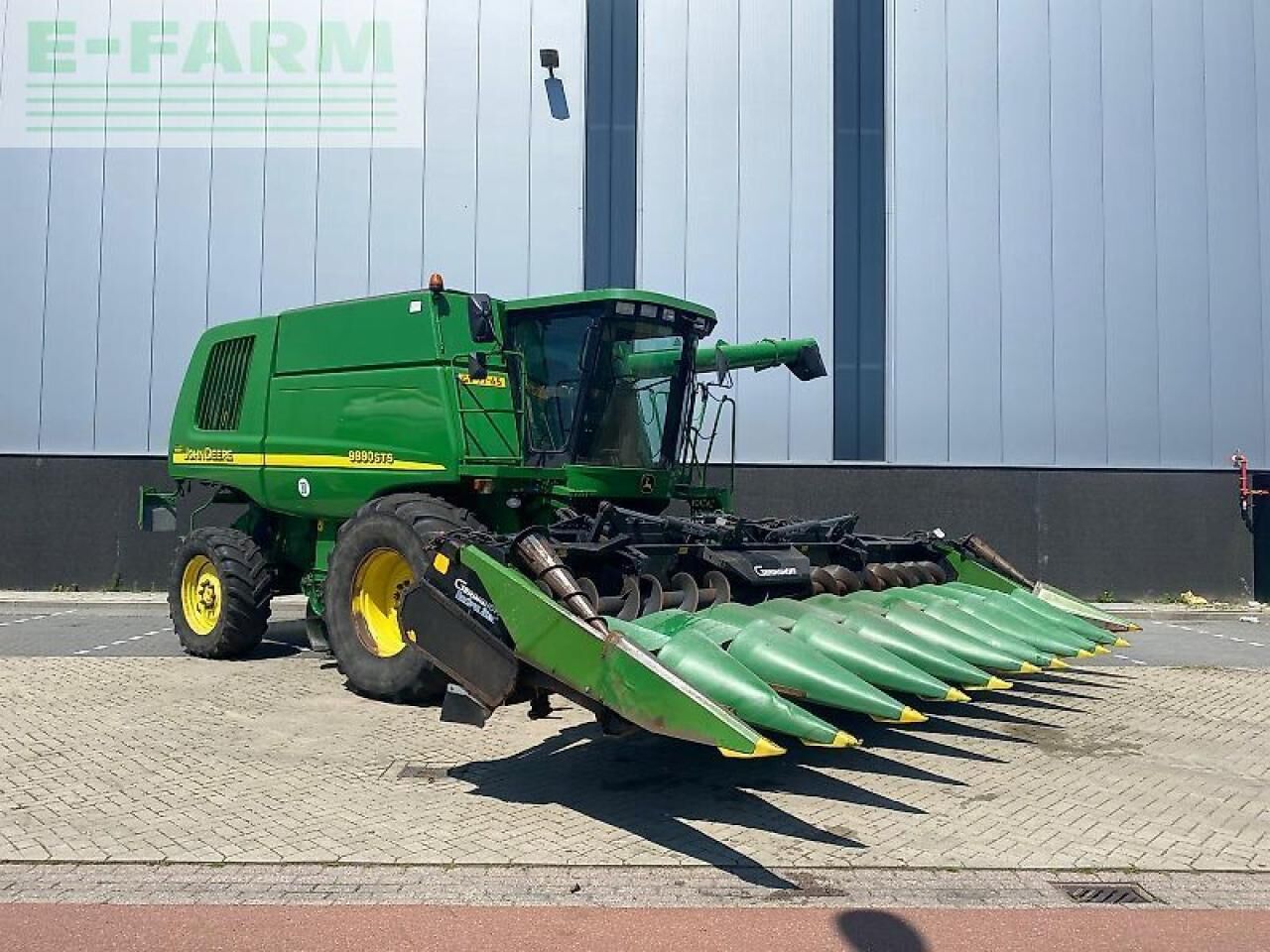 John Deere 9880 sts combine