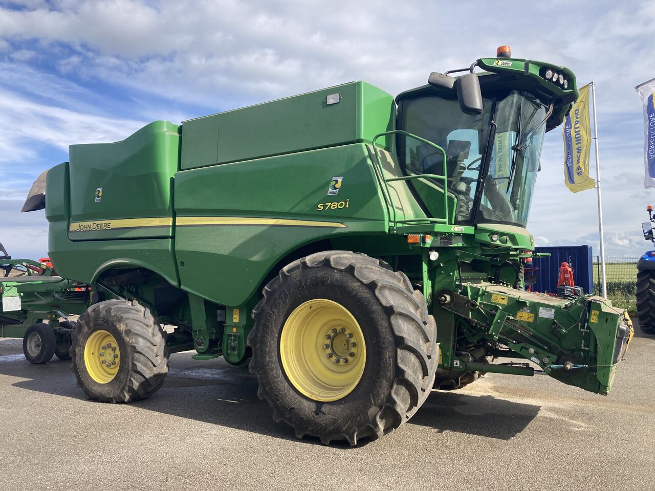 JOHN DEERE S 780