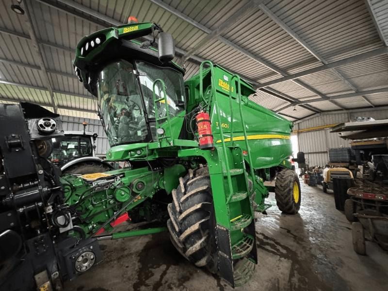 JOHN DEERE T660