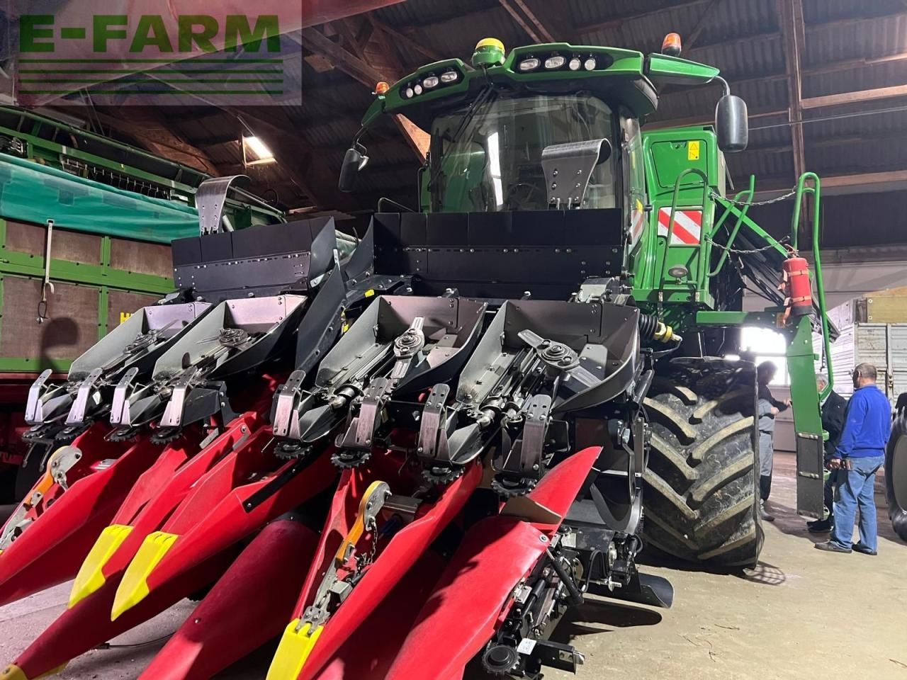 John Deere T670